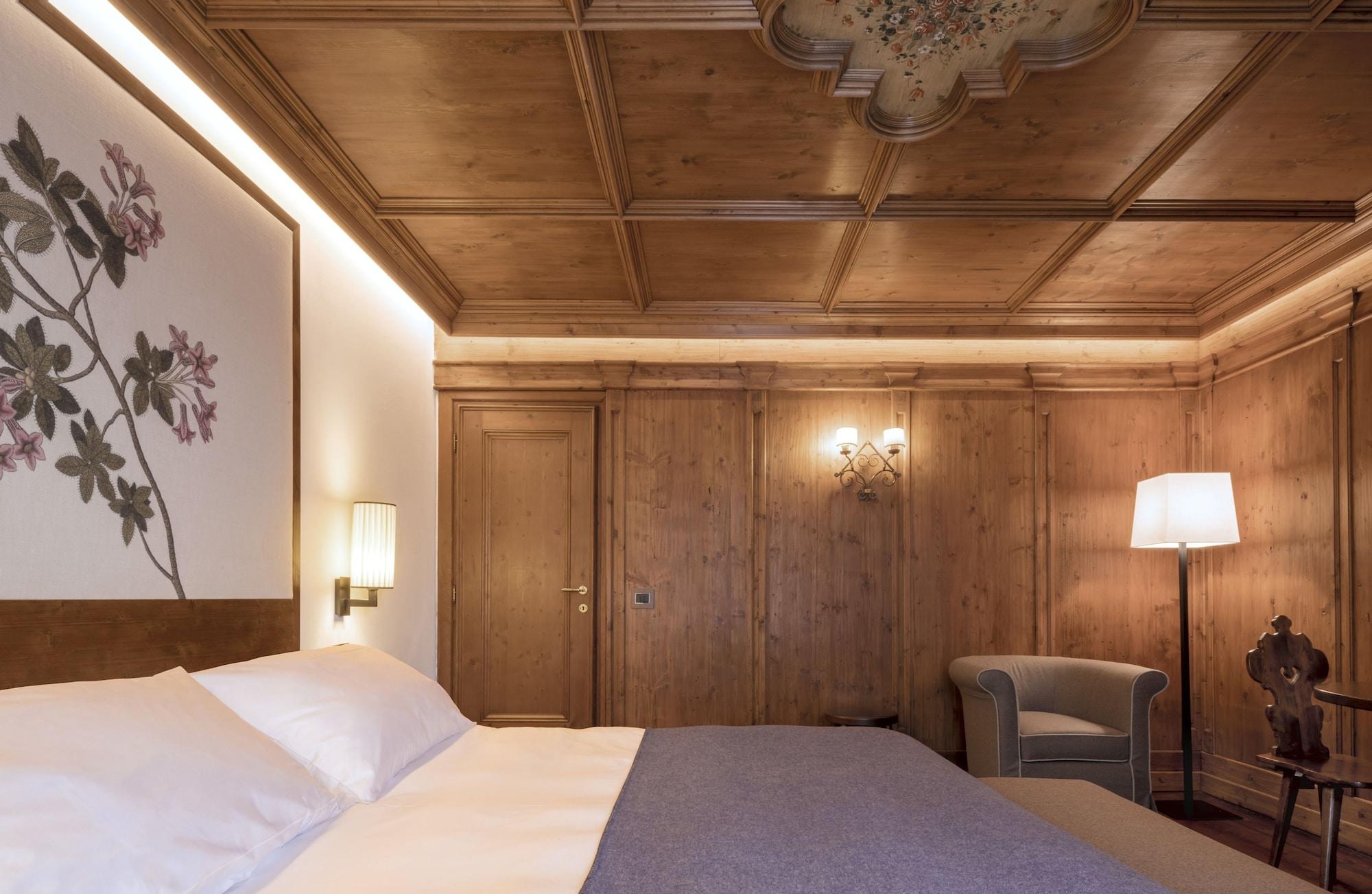 Faloria Mountain Spa Resort Cortina d'Ampezzo Exterior photo