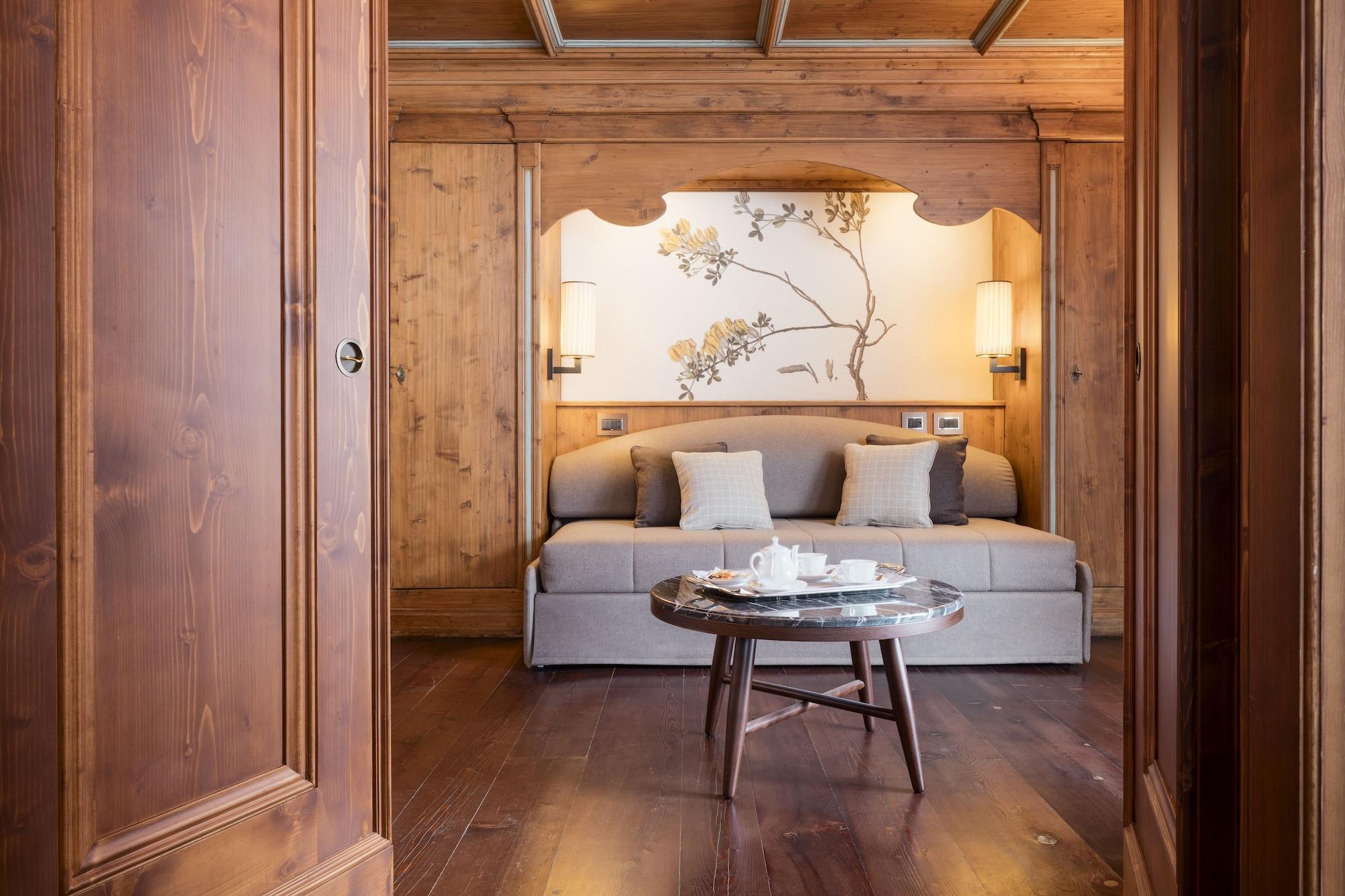 Faloria Mountain Spa Resort Cortina d'Ampezzo Exterior photo