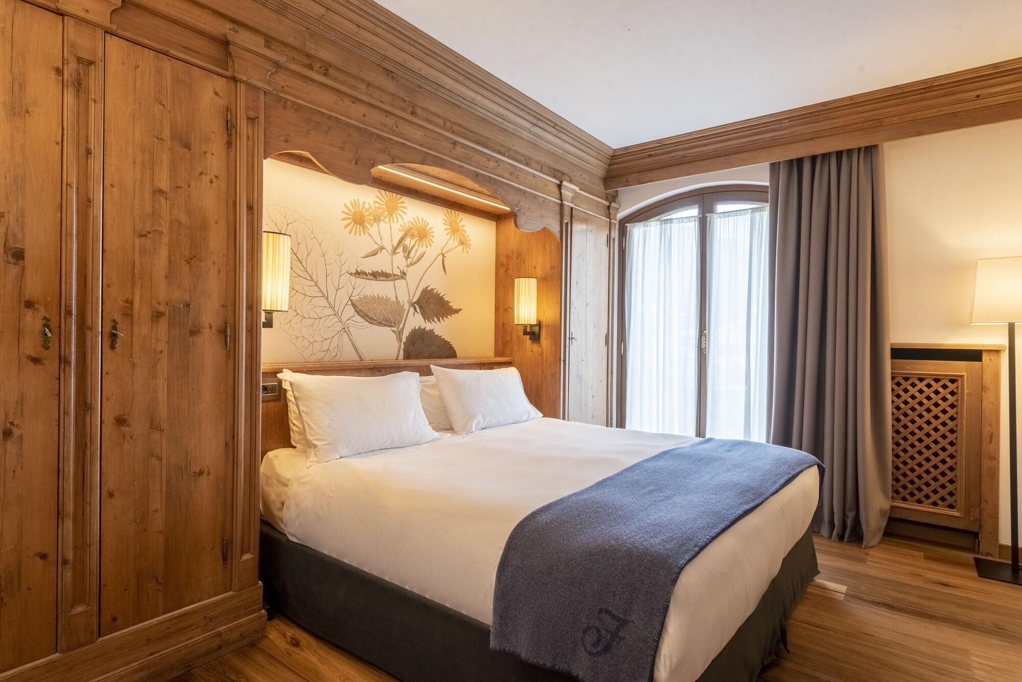 Faloria Mountain Spa Resort Cortina d'Ampezzo Exterior photo