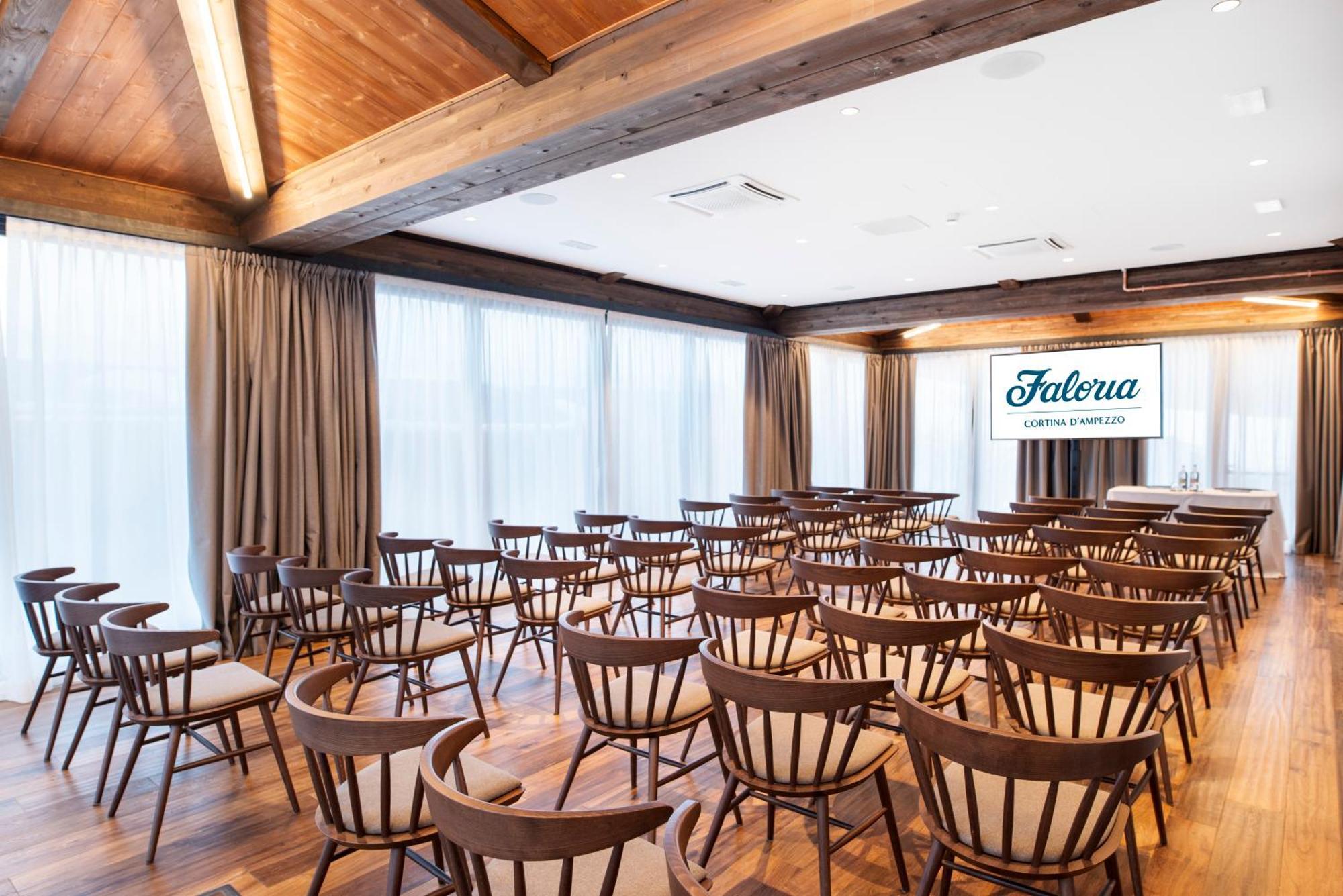Faloria Mountain Spa Resort Cortina d'Ampezzo Exterior photo